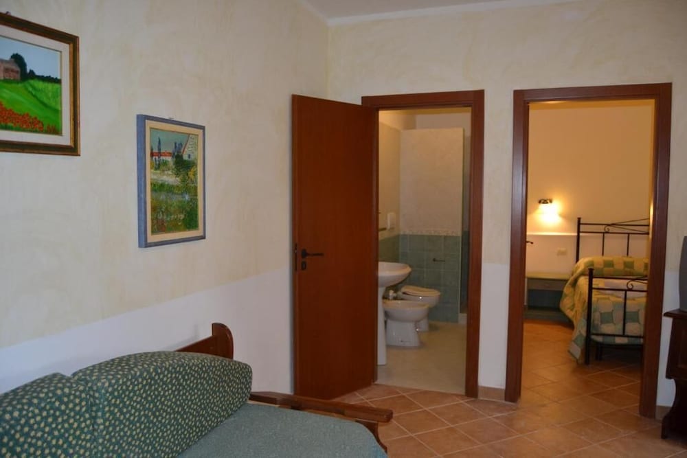Agriturismo Fara Del Falco 34/50