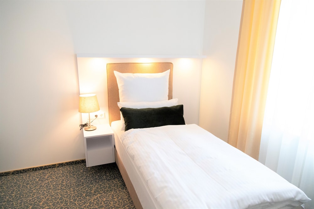 Amplidi Hotel Hannover 7/23