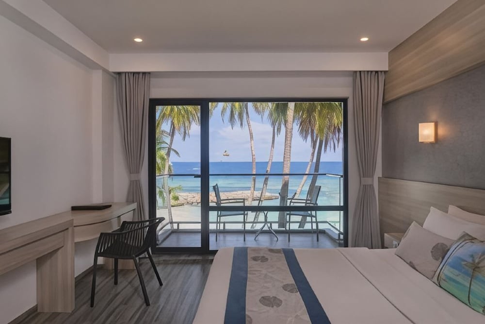 Kaani Grand Seaview 27/63