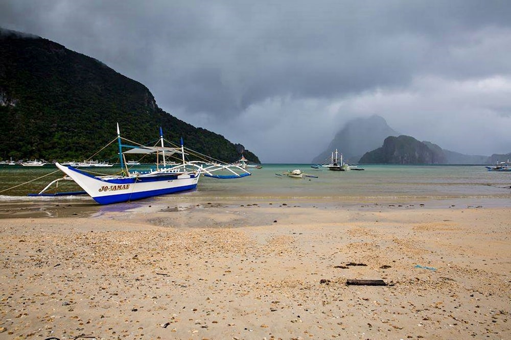 El Nido Reef Strand Resort 36/45