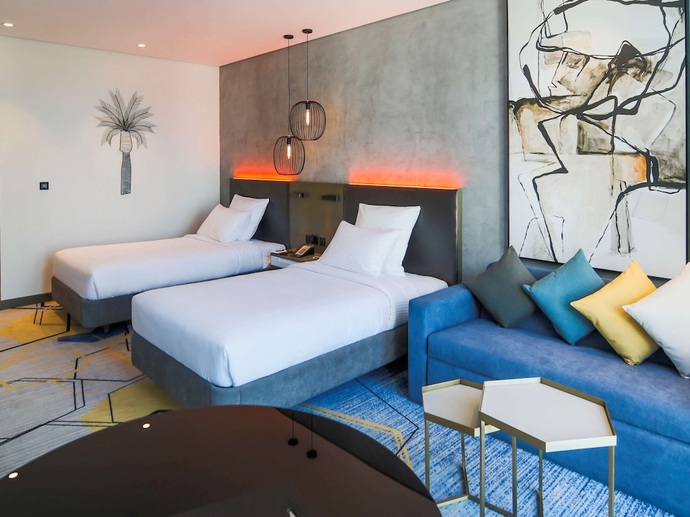Pullman Hotel Sharjah 23/63