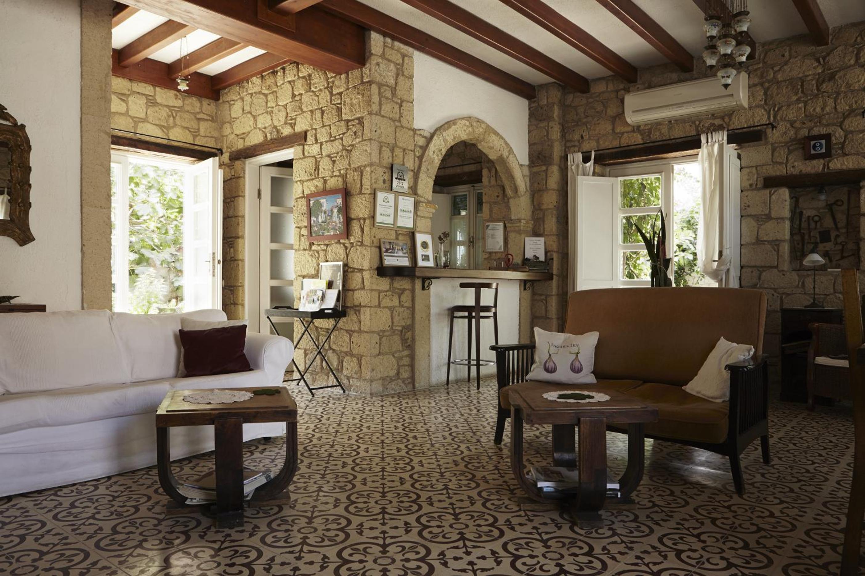 Icirliev Alacati 36/56