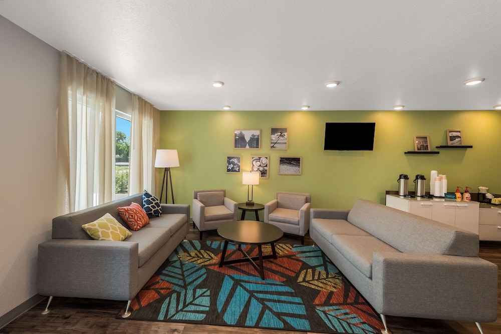 Woodspring Suites West Palm Beach 14/19