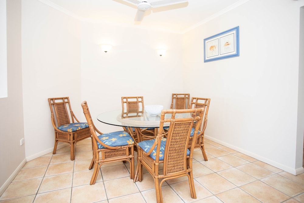 Seastar Apartments 33/50