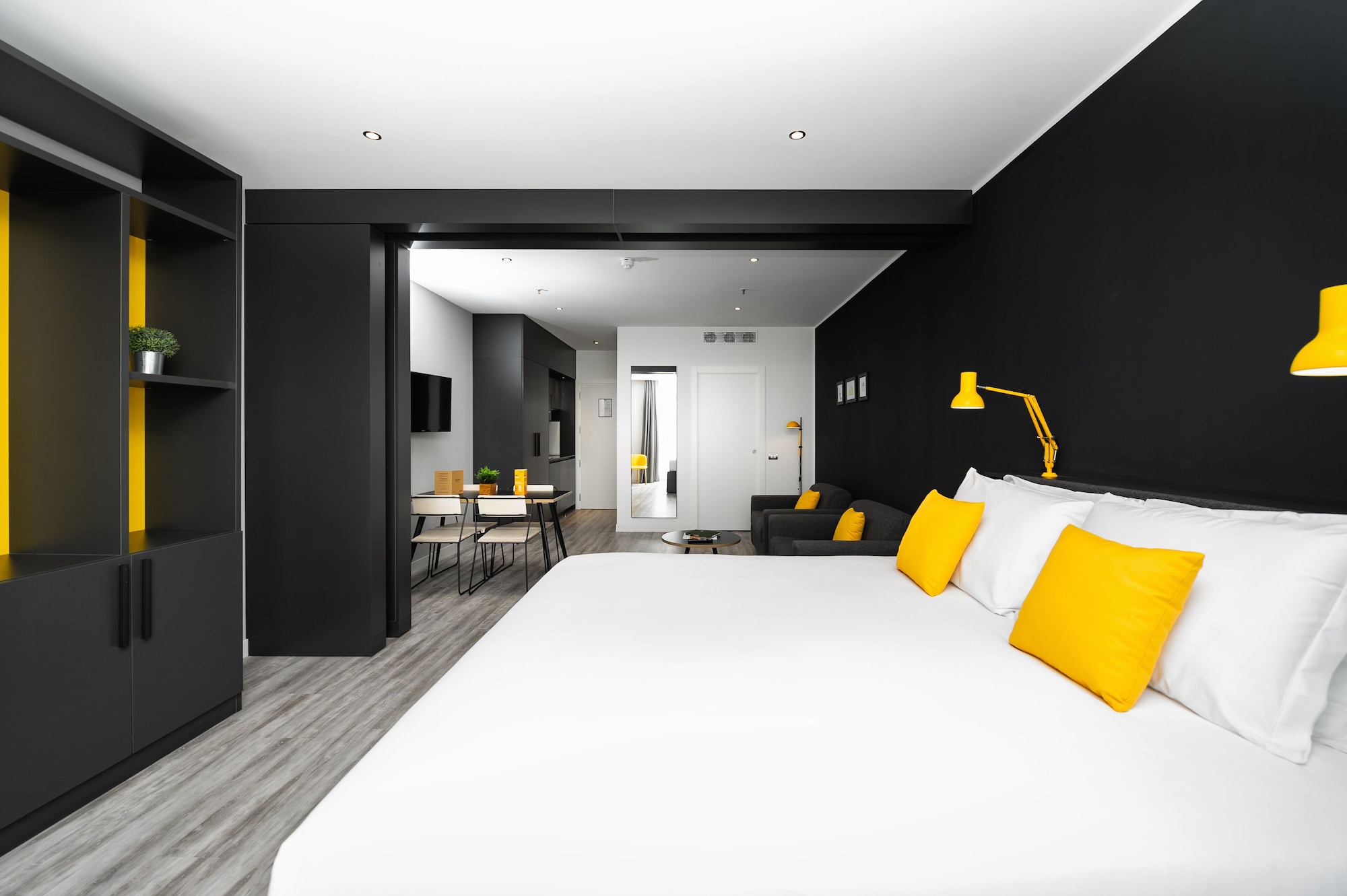 SUPERIOR, STUDIO, KING BED, 2 SOFA