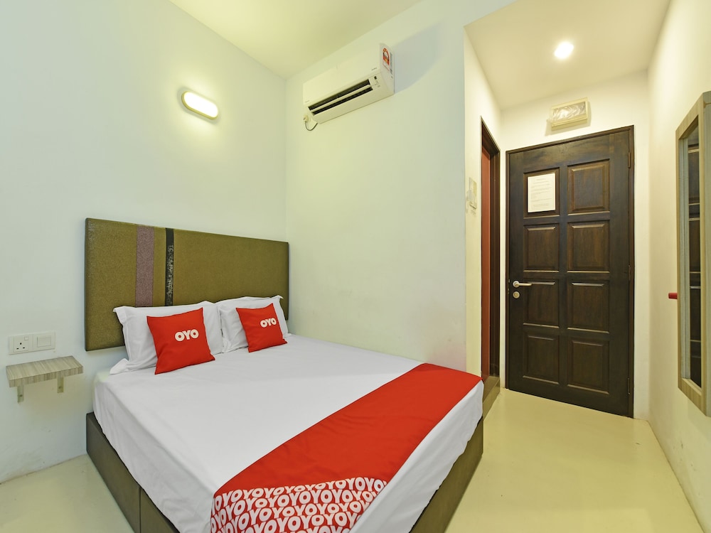 Super OYO Capital O 90556 Hotel Cherita Rooms 8/17