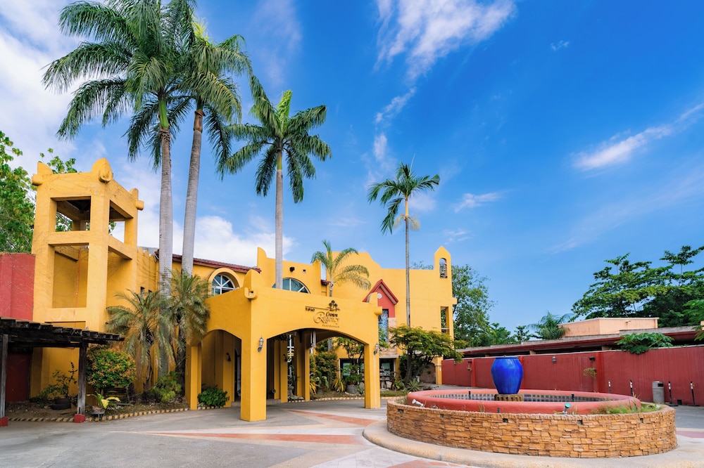 Crown Regency Residence Davao 46/50