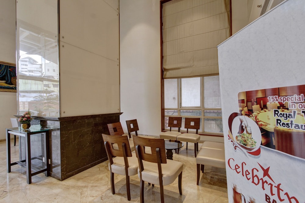 Oyo 8169 Hotel Salem Castle 25/32