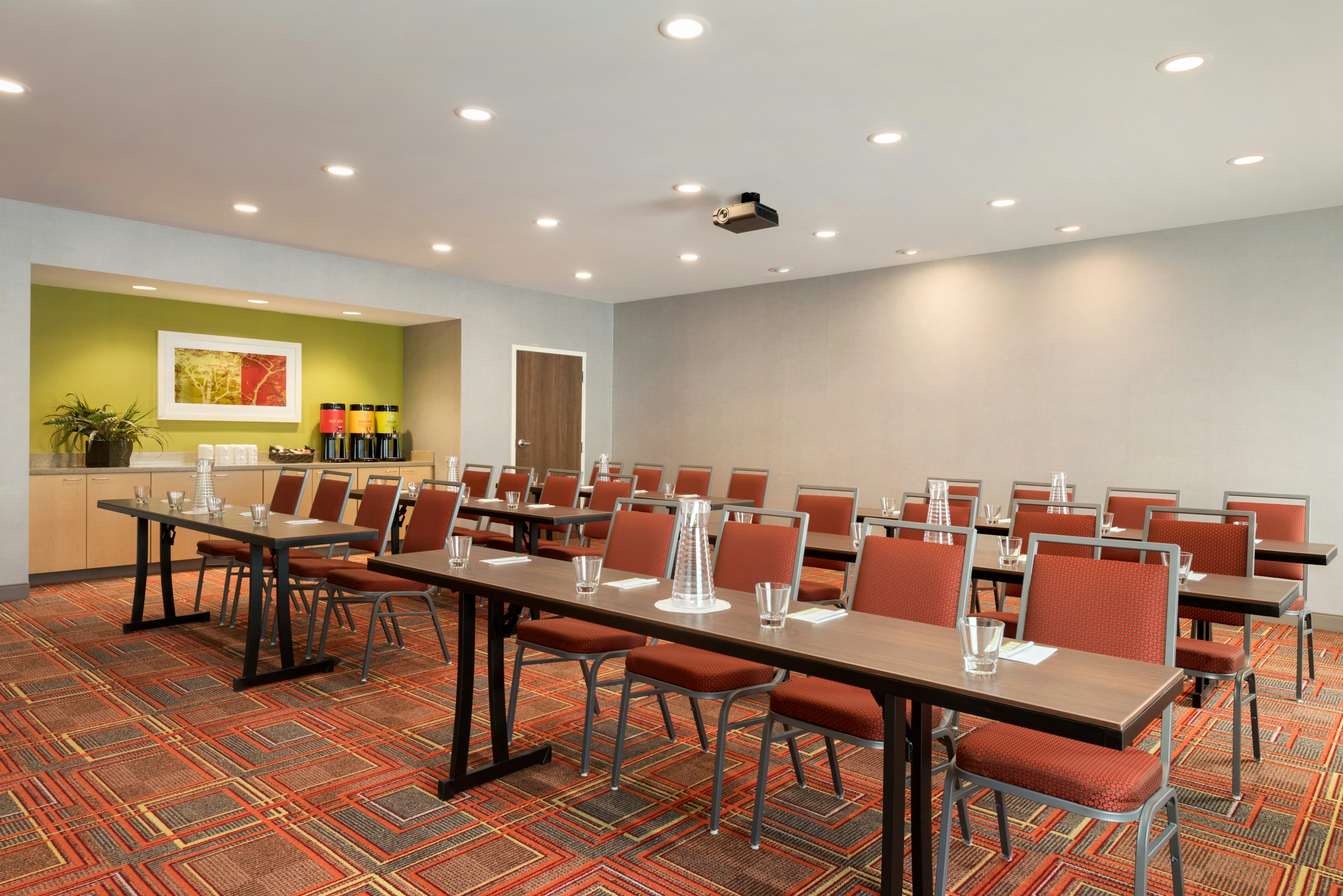 Home2 Suites By Hilton Menomonee Falls Milwaukee 16/16