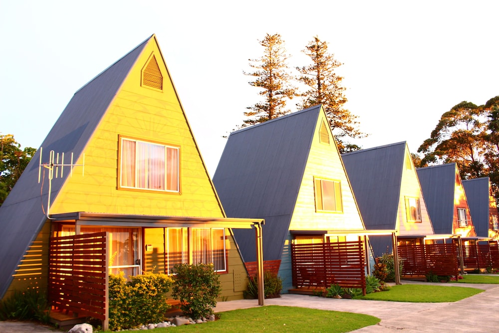 A-Frame Chalets Mokutu 4/28