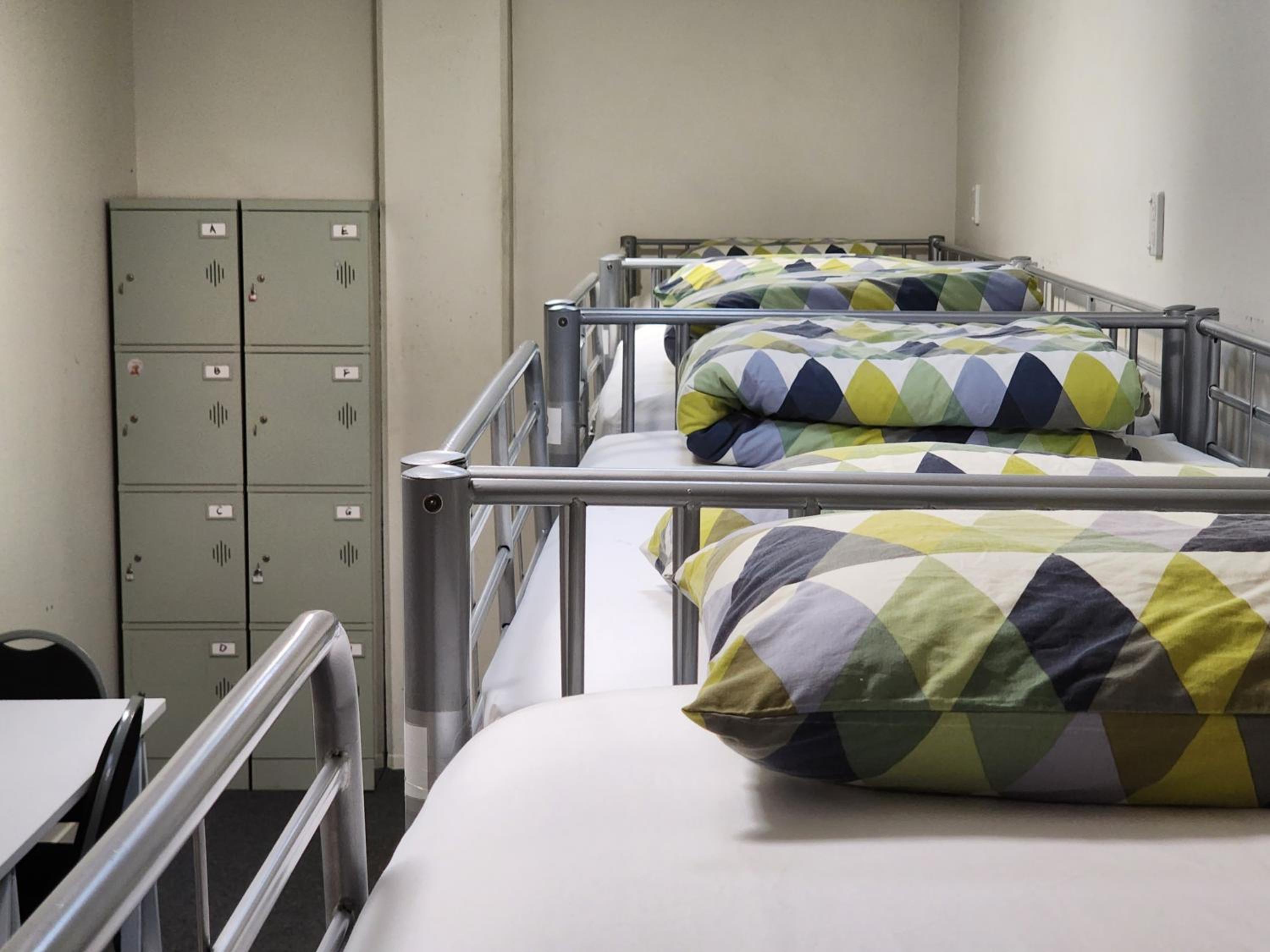 Female Dorm, 8 Beds, No Window