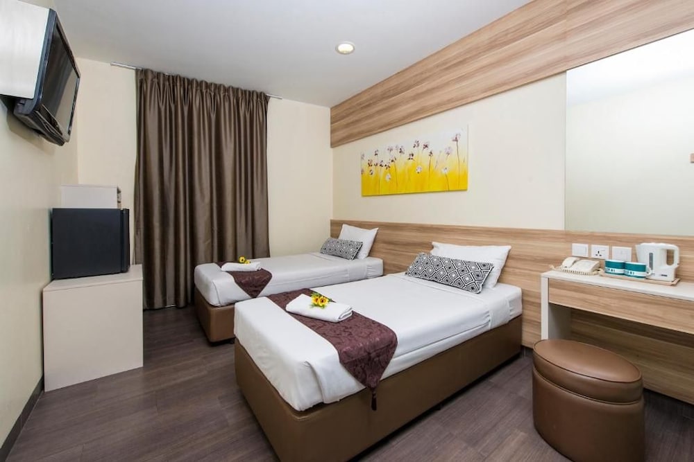 Hotel 81 Dickson 10/20