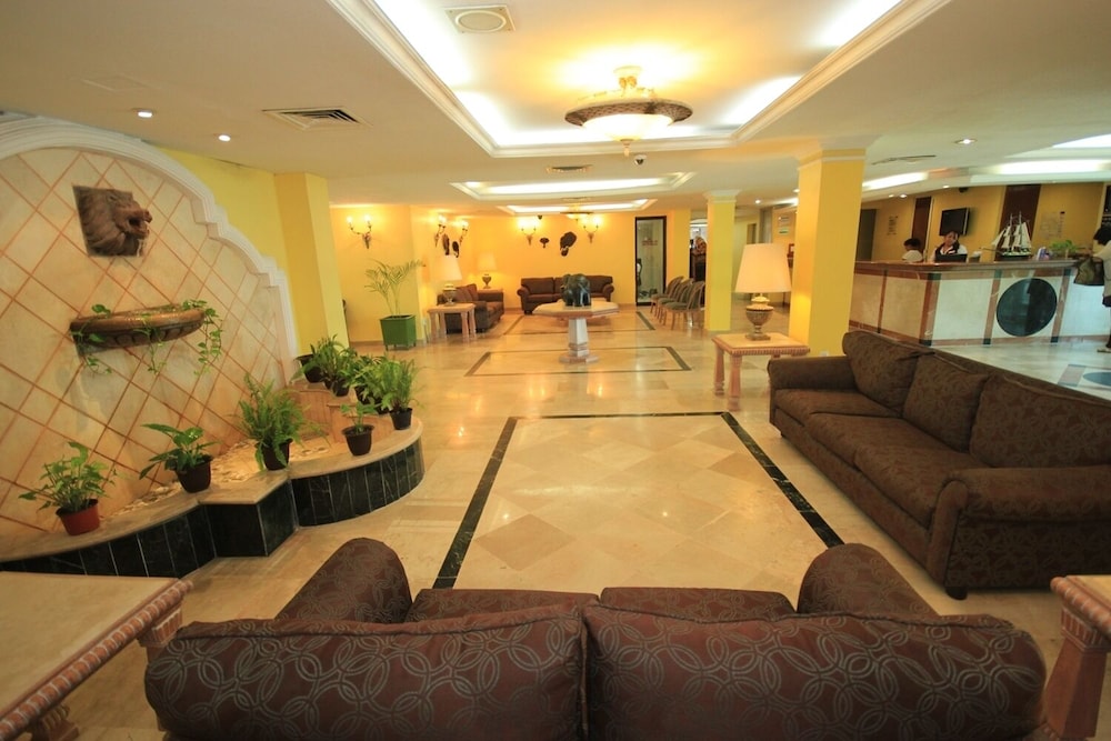 Mar y Tierra Hotel 34/48