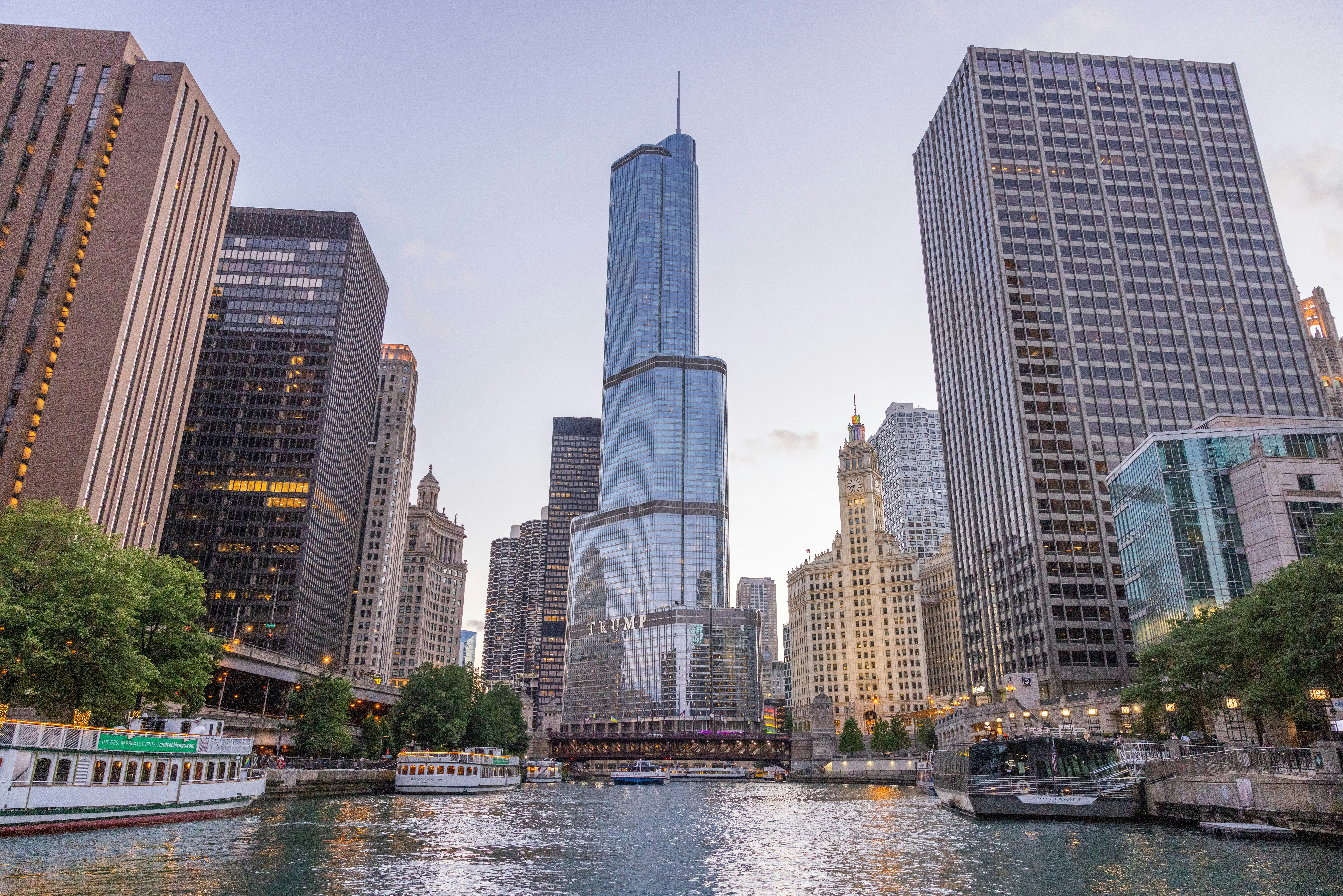 Trump International Hotel & Tower Chicago 82/84