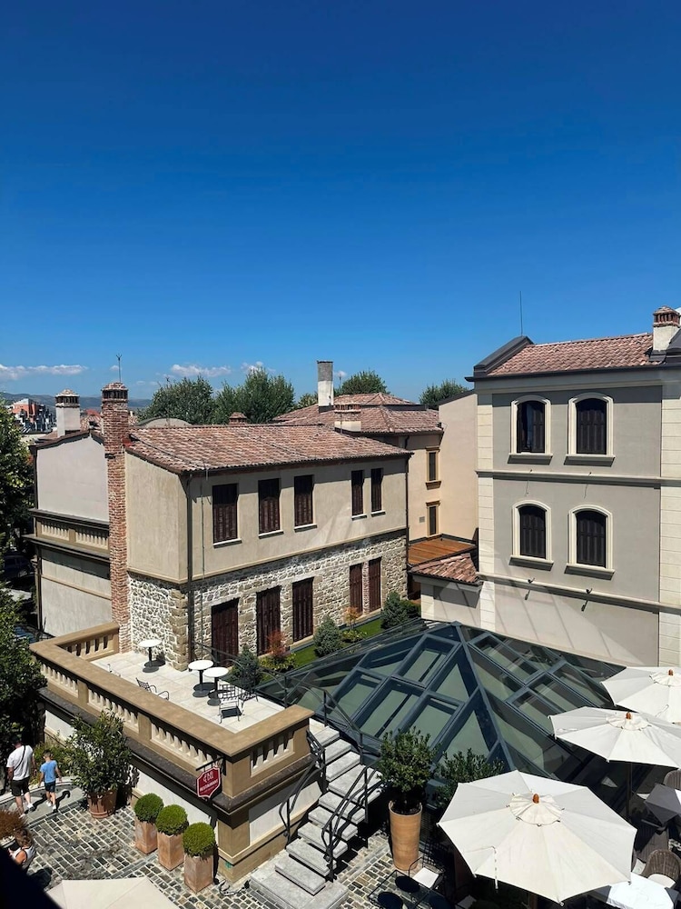 Vila Ebel Hotel, Pool & Spa 44/48