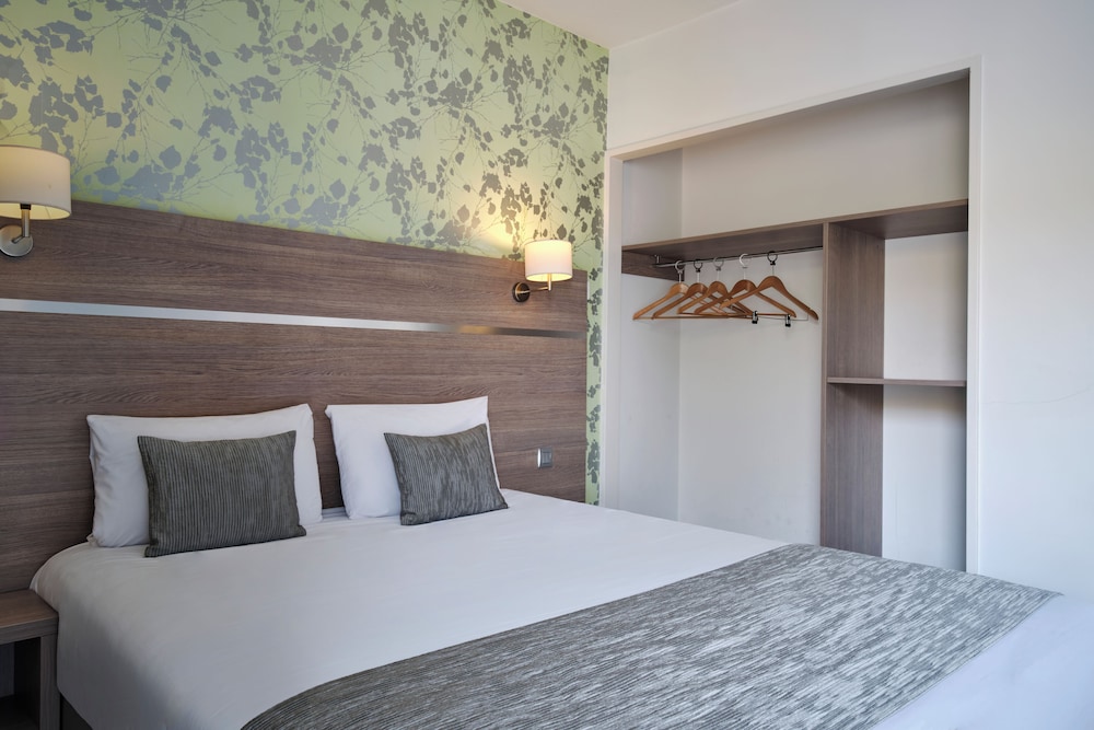 LOGIS BEAUJOIRE HOTEL 9/37