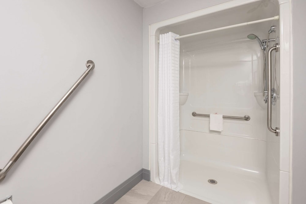 Comfort Hotel Niagara Falls 13/44