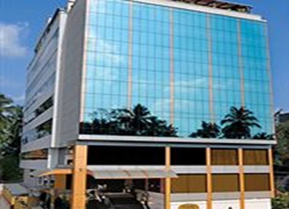 Classic Sarovar Portico 6/56