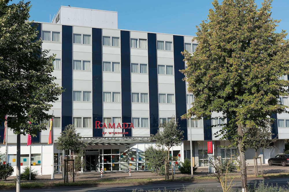 Ramada by Wyndham Hannover 1/43