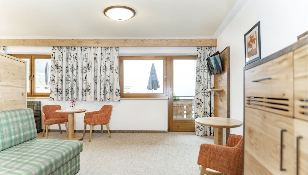 Hotel Tirolerhof 35/50