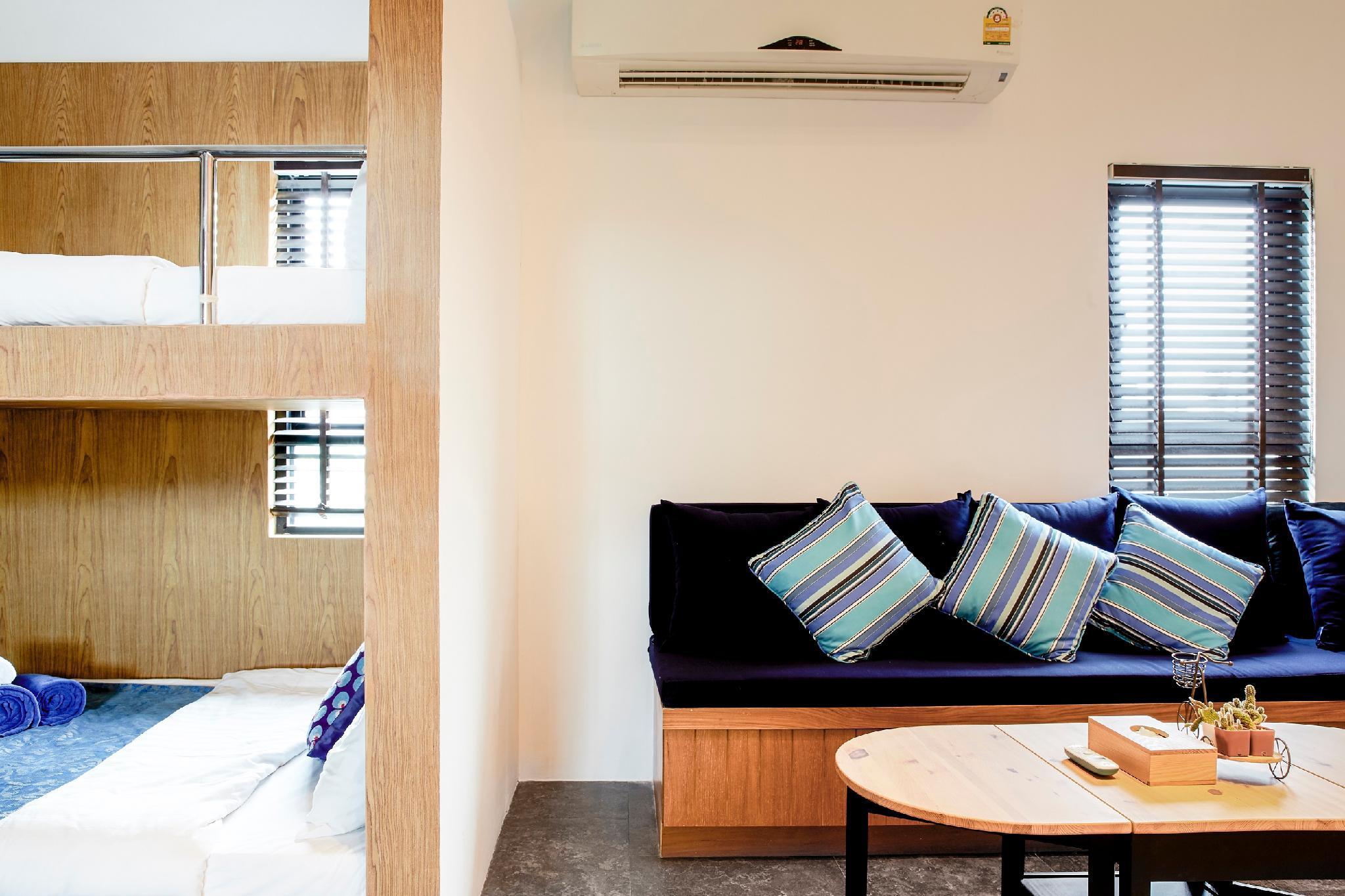 Grand, 4 Bunk Beds, Pool Side