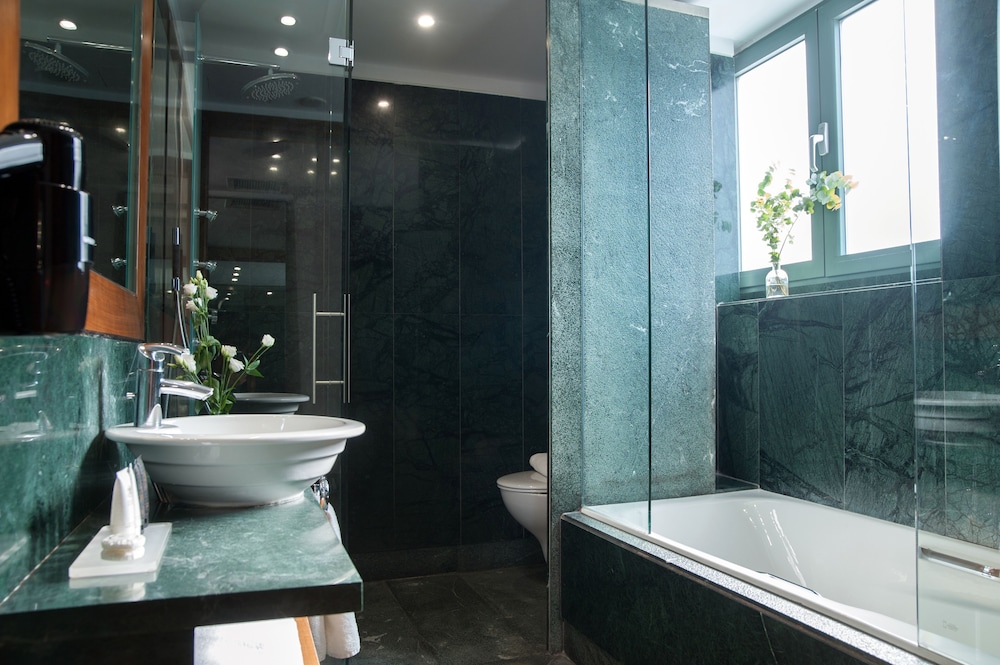 Athenaeum Eridanus Luxury Hotel 7/41