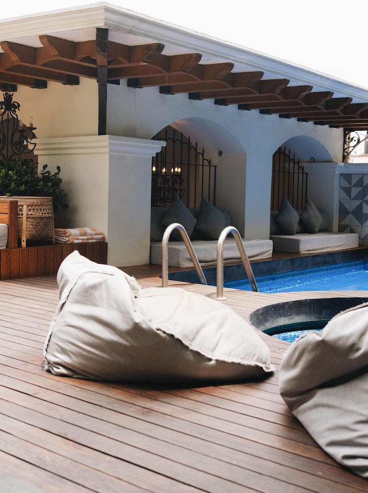 Los Pilares Hotel 42/63