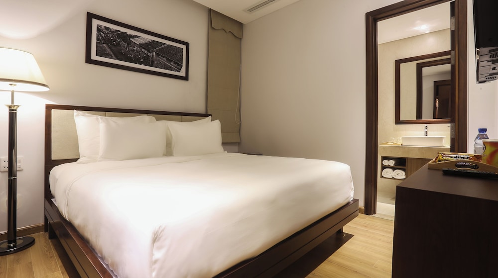 Di Lusso Hotel 24/64