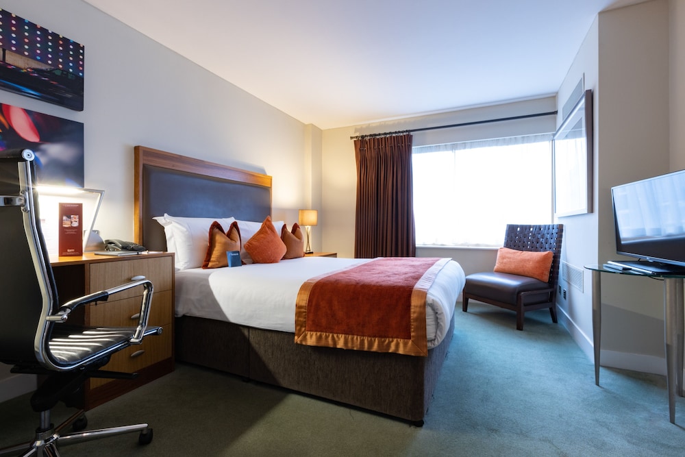 Bermondsey Square Hotel 17/50