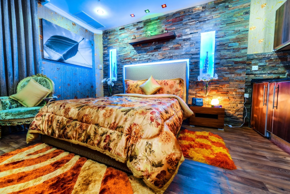 Bravo Royal Hotel Suites 21/43