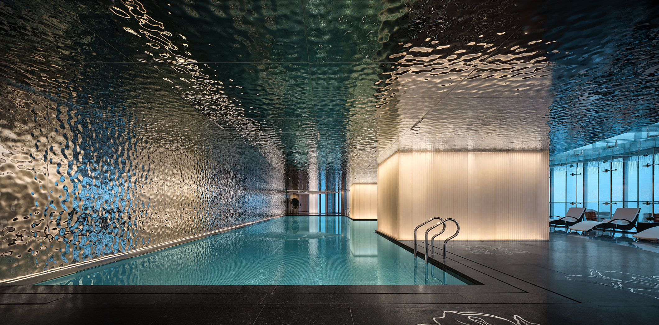 J Hotel Shanghai Tower 16/50