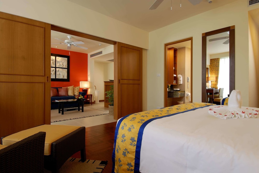 HOMM Suites Laguna – a brand of Banyan Group 11/50