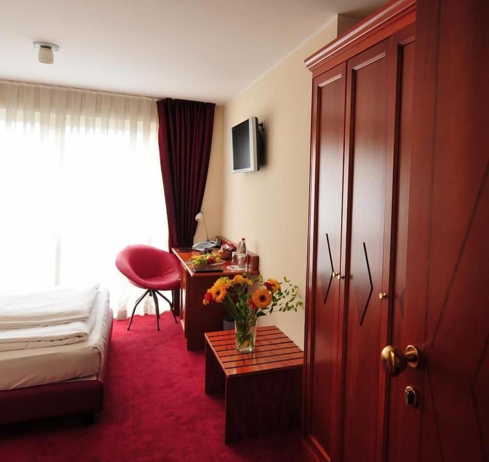 SUPERIOR, DOUBLE BED