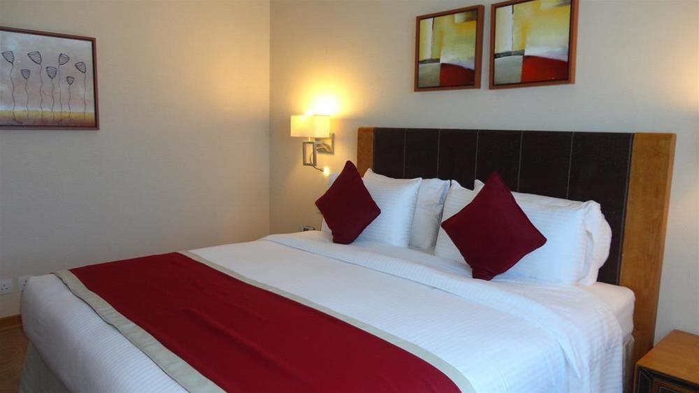 فندق مينا الجبيل سابقا جولدن توليب(Razana Hotel Al Jubail) 14/60
