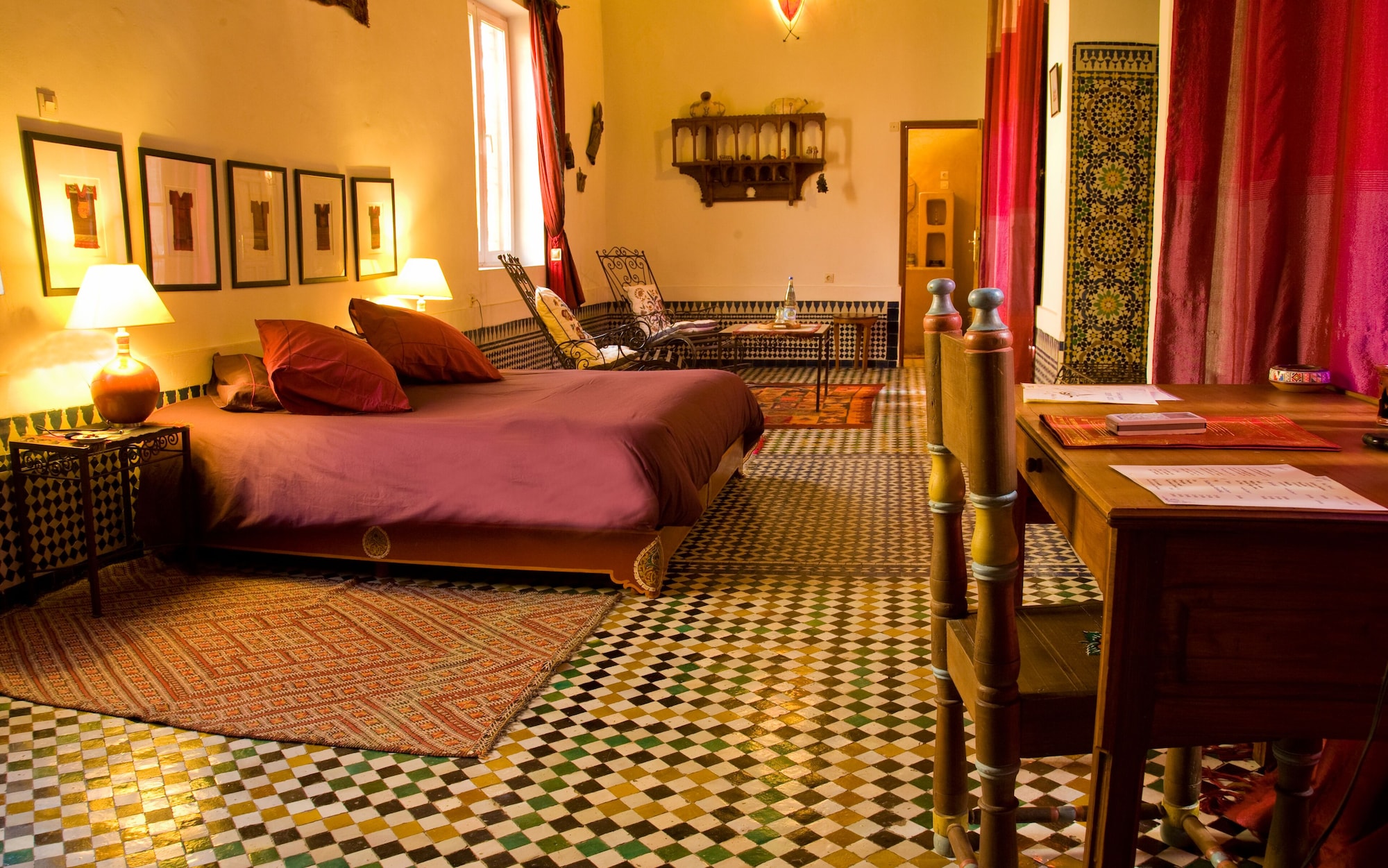 Superior, Suite, Queen Bed