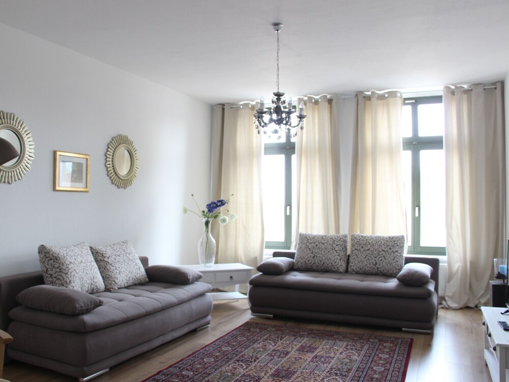 Leon Suite Apartments 30/50
