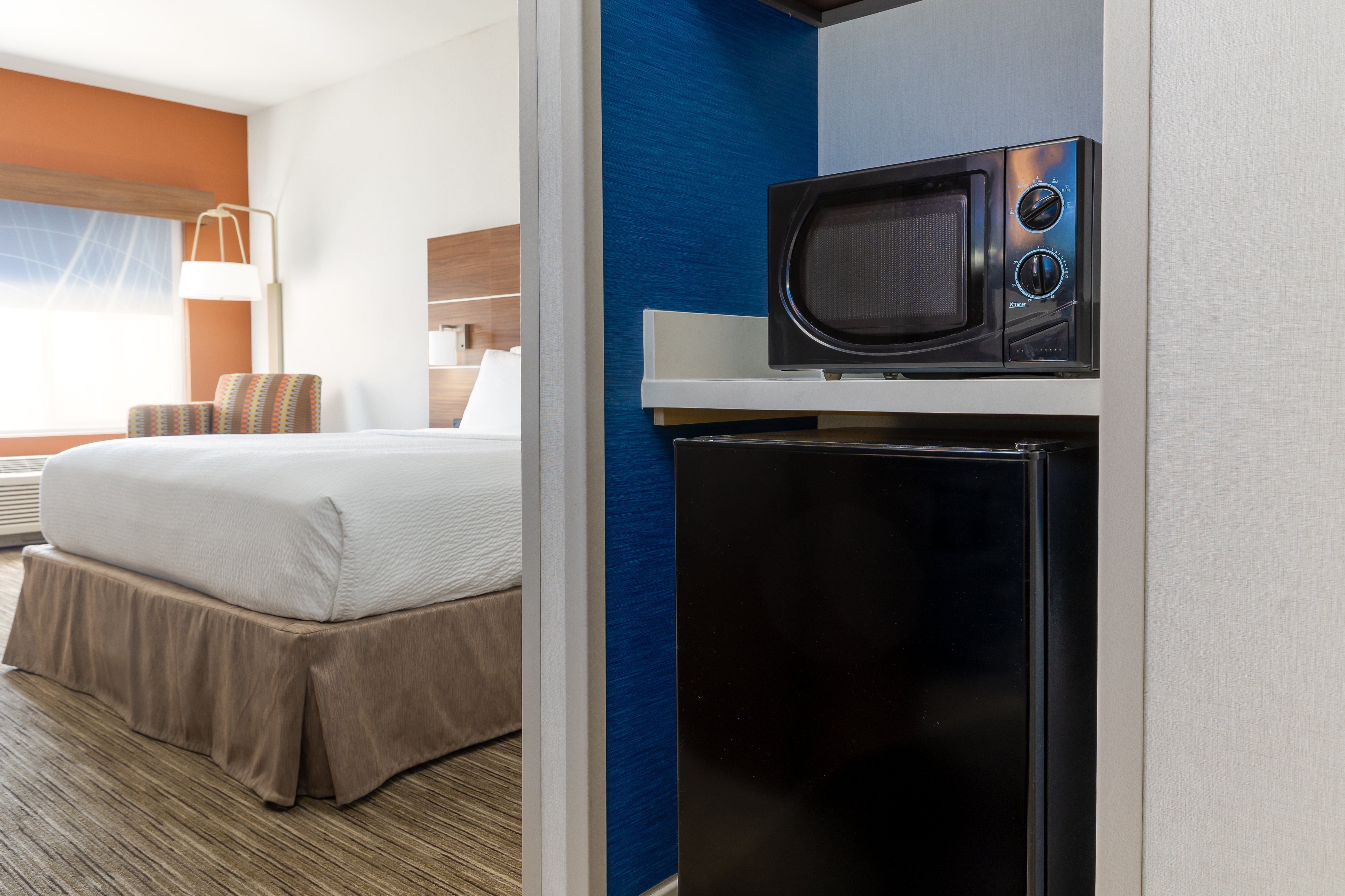 Holiday Inn Express & Suites Las Vegas SW Spring Valley, an IHG Hotel 25/55