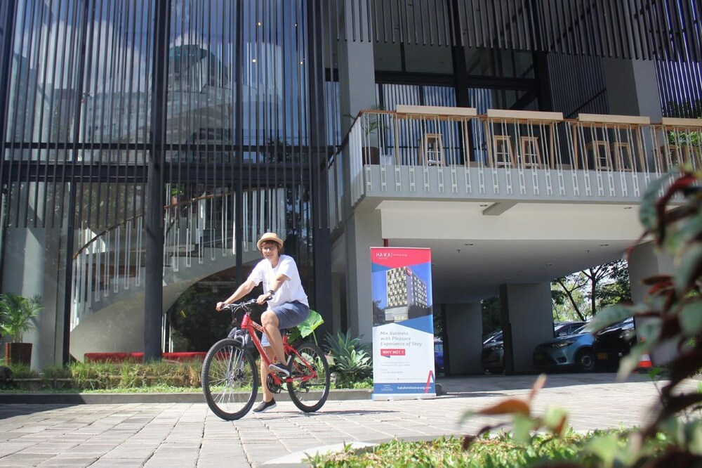 Up-Peak Hotel Simpang Lima Semarang Powered by Archipelago 32/33
