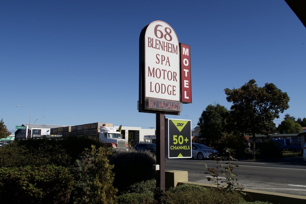 Blenheim Spa Motor Lodge 8/47
