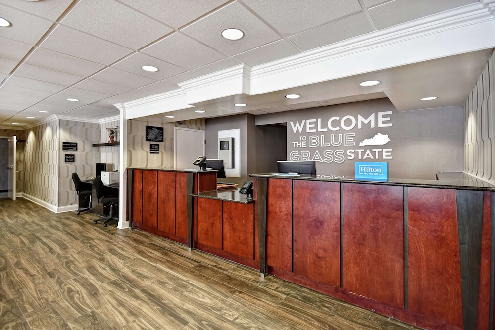 Hampton Inn I-75 Lexington Hamburg Area 6/35