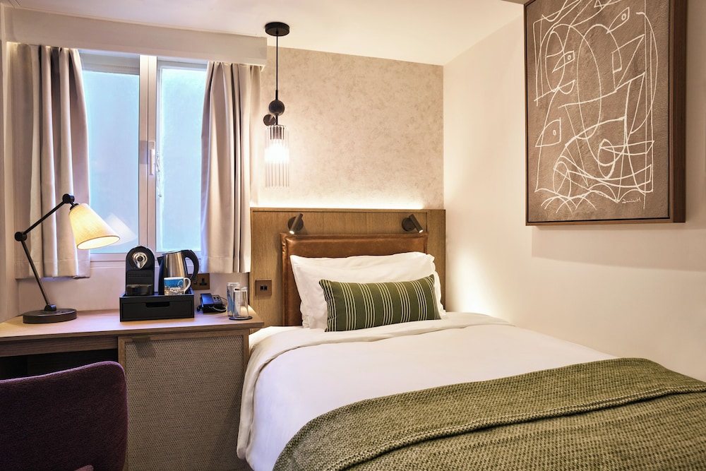 Radisson Blu Hotel, London Tottenham Court Road 15/49