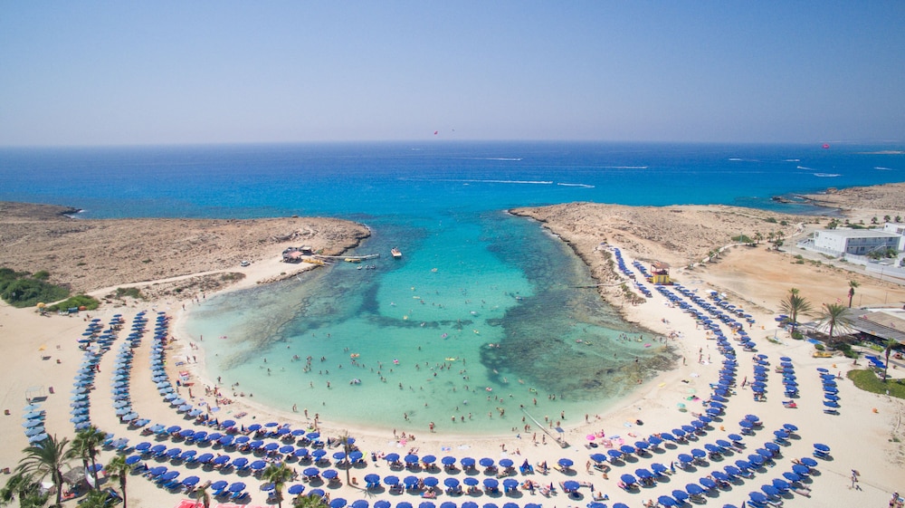 Anonymous Beach Hotel - Adults Only 70/72