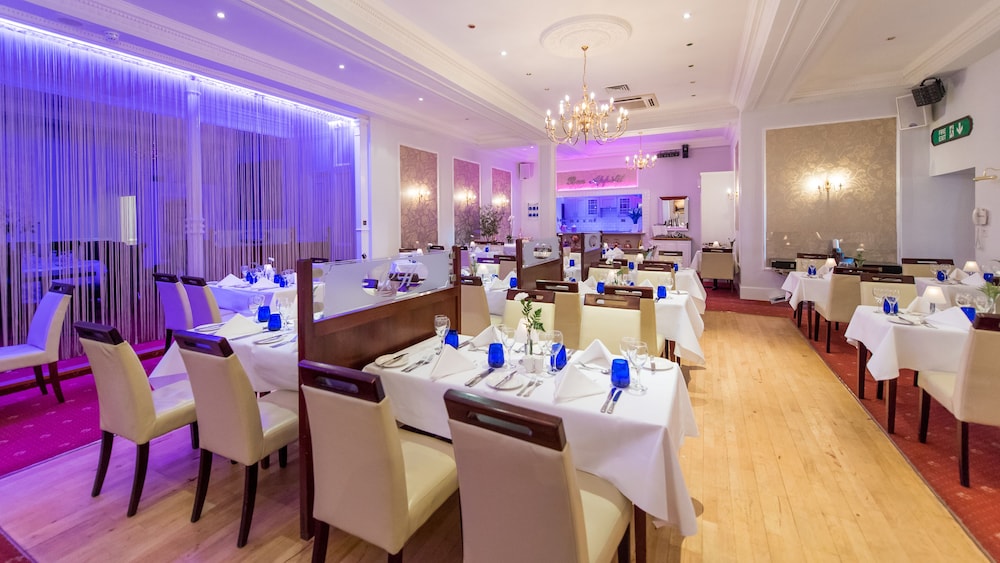 The Royal Hotel 33/40