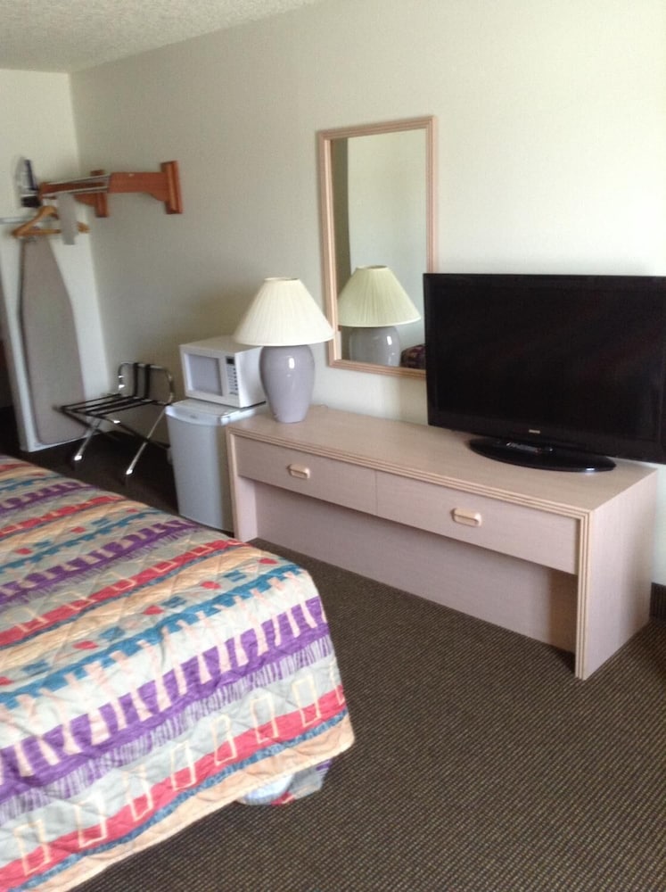 Americas Best Value Inn & Suites Stuart 37/39