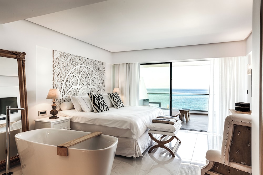 Deluxe, King Bed, Sea Front