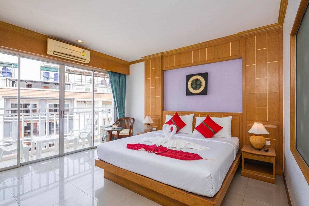 Deluxe, Double Bed