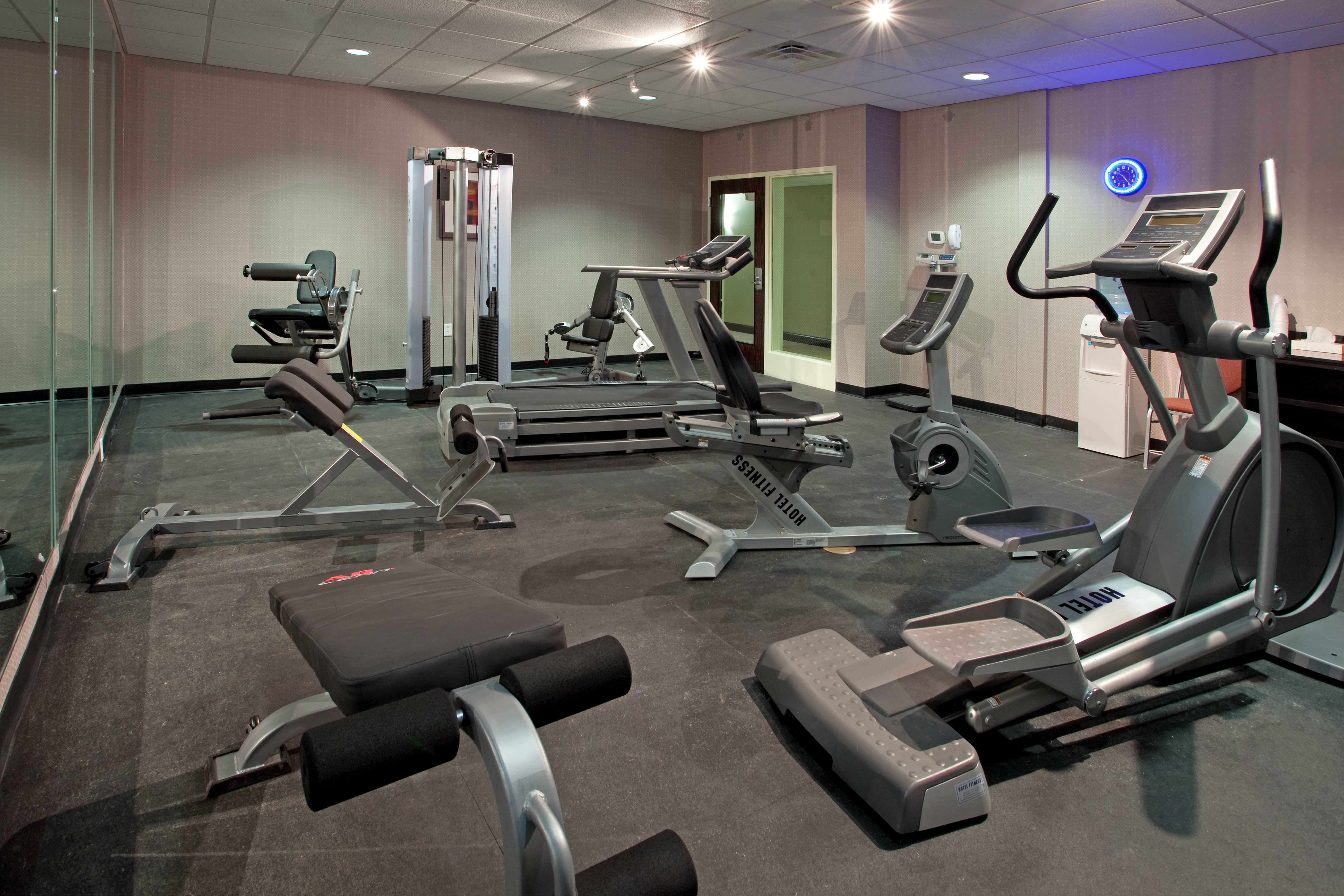 Holiday Inn Express & Suites Clemson - Univ Area 42/82