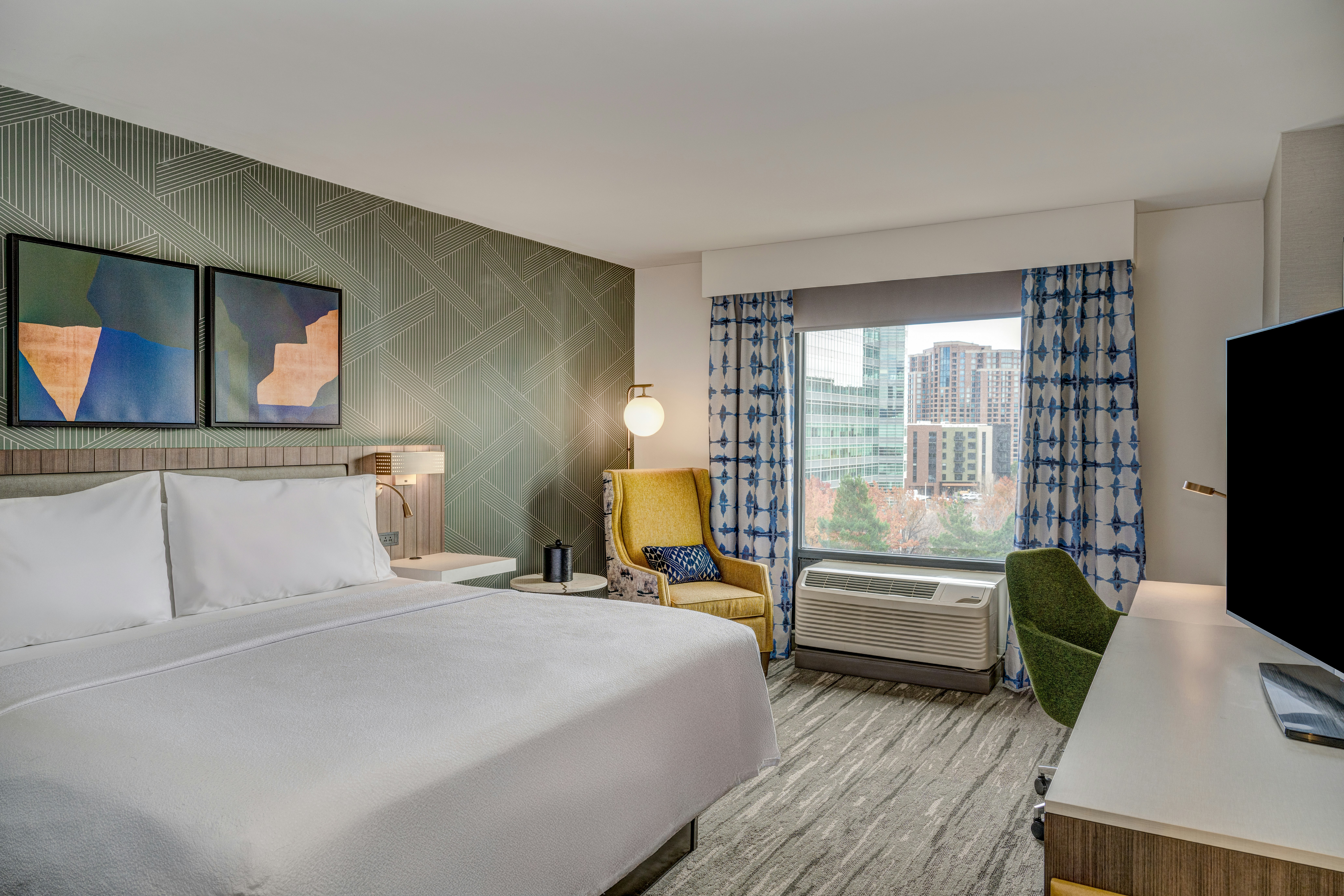 ROOM, KING BED, ACCESSIBLE