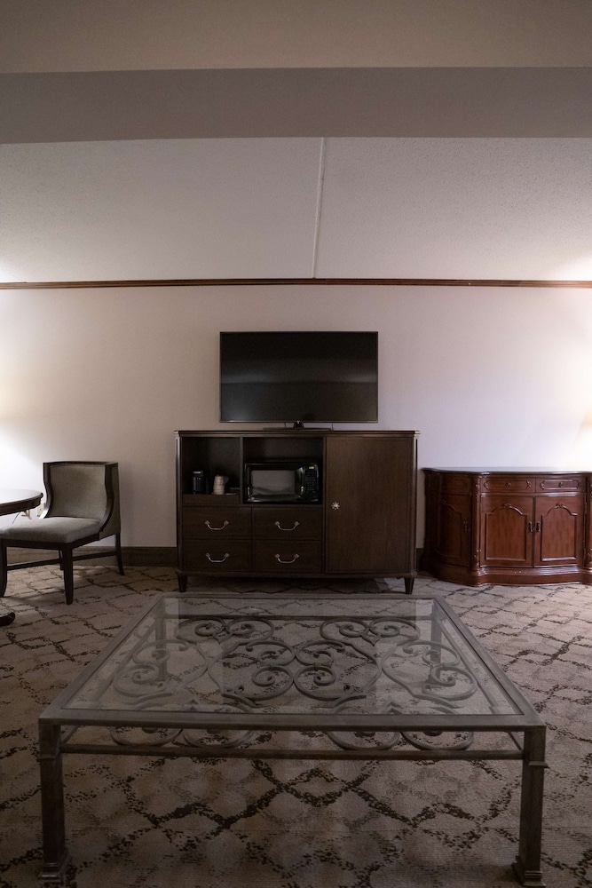 Best Western Plus Fairfield Executive Inn 10/67