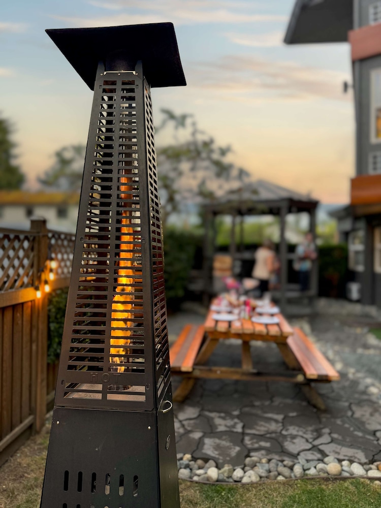 Coast Parksville Hotel 6/50